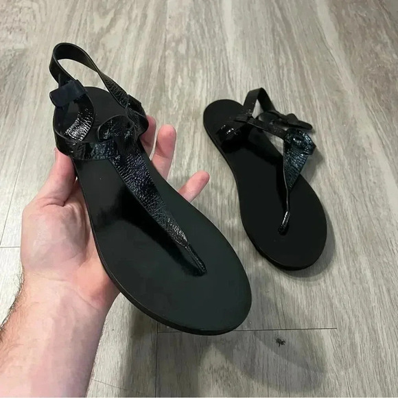 Black Vince Thong Sandals Size 8.5 - Picture 1 of 4